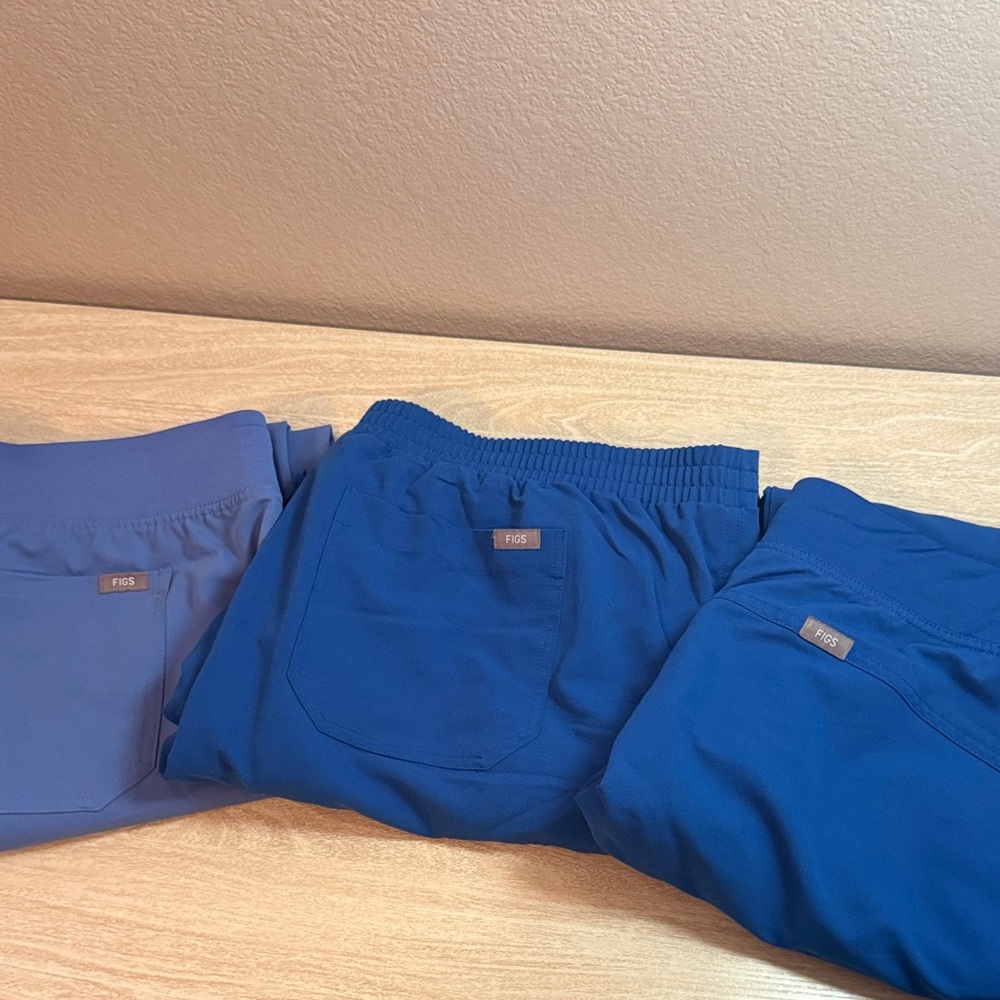 Womens FIGS scrub bottoms